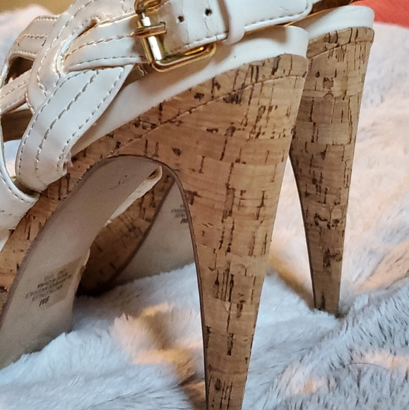 Steve Madden Sz 9 white stiletto sandal heels - Picture 4 of 9